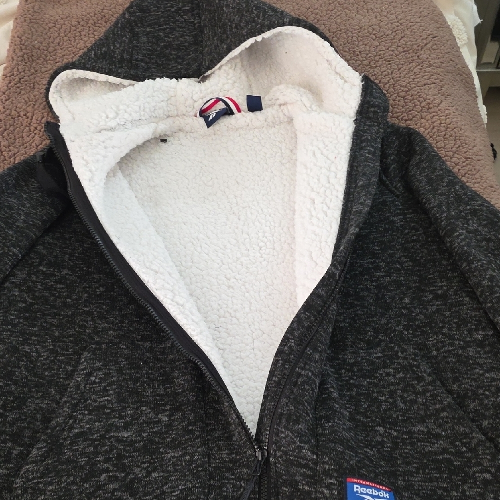 Reebok Black Hooded Jacket - Picture 10 of 13